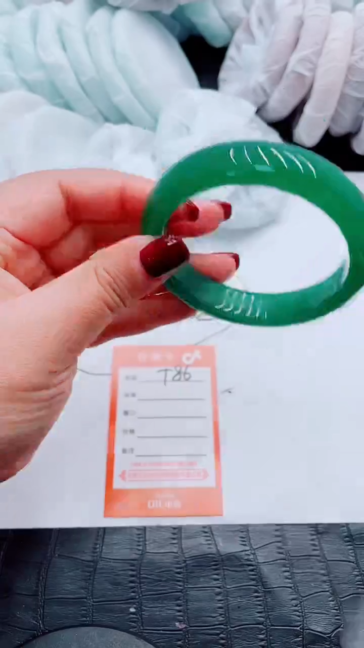 【闪购商品】石英质玉手镯未镶嵌T86-59-60