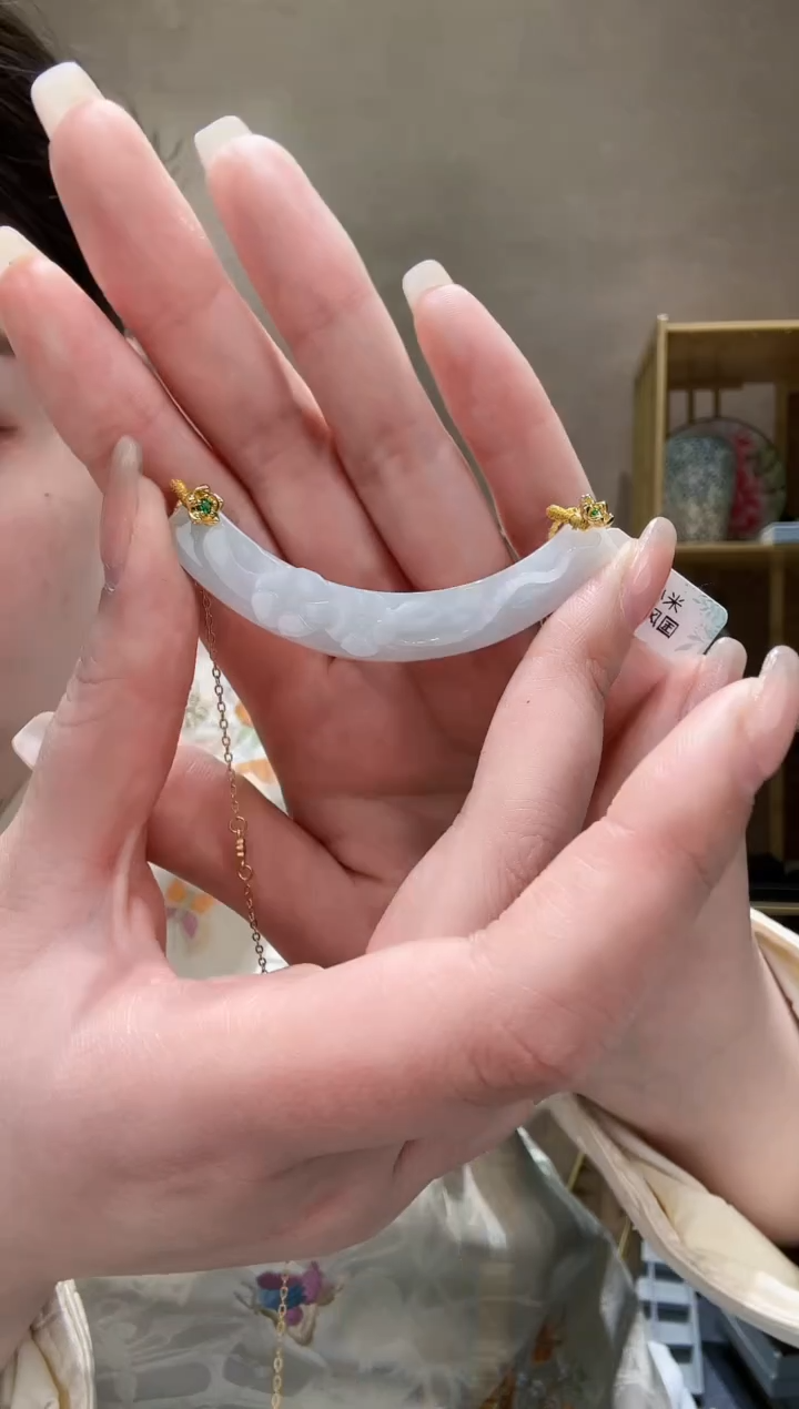 【闪购商品】翡翠颈饰未镶嵌吊坠