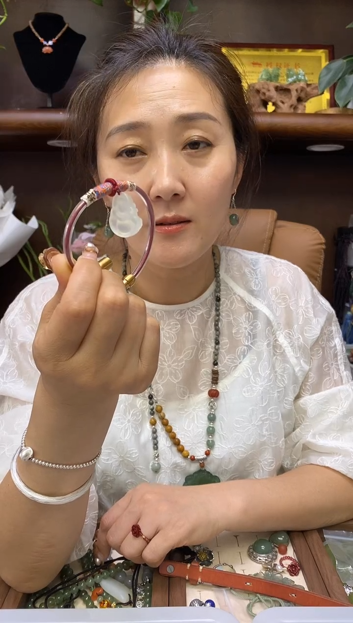 【闪购商品】岫玉手串未镶嵌多样性发货其中发一