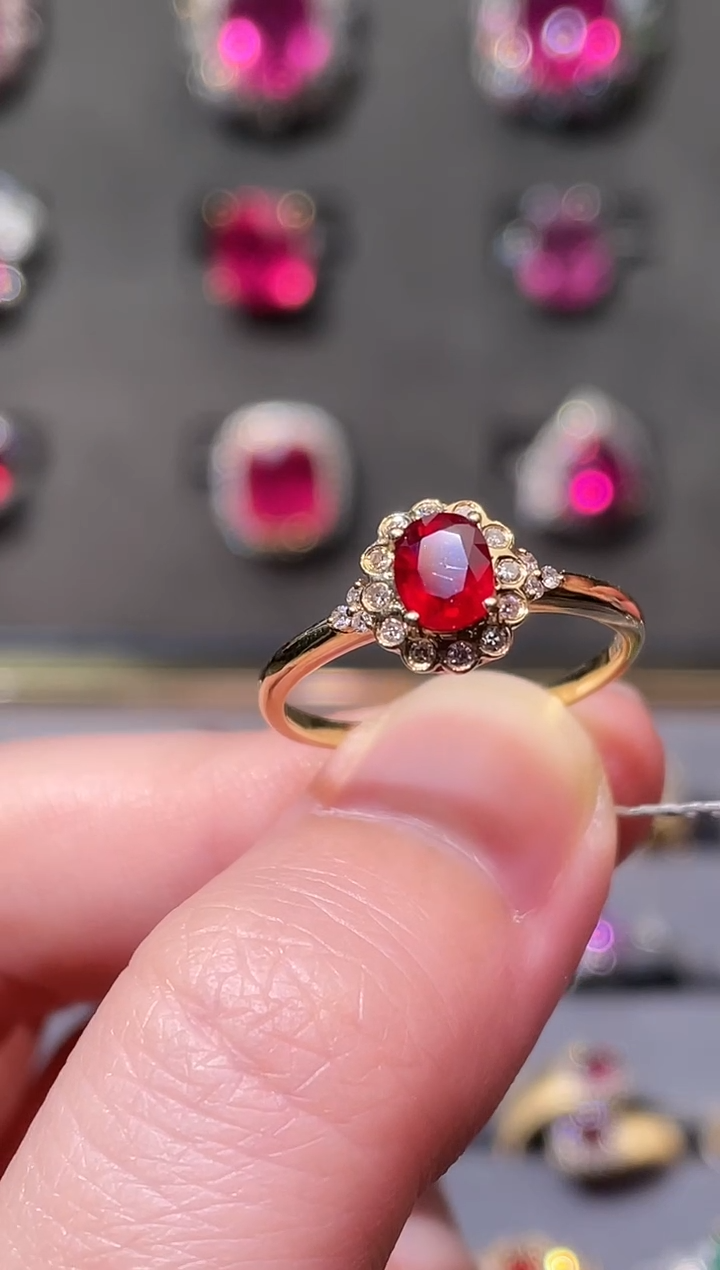 红宝石戒指18K金镶嵌/莫桑比克/无烧鸽血红/0.73ct