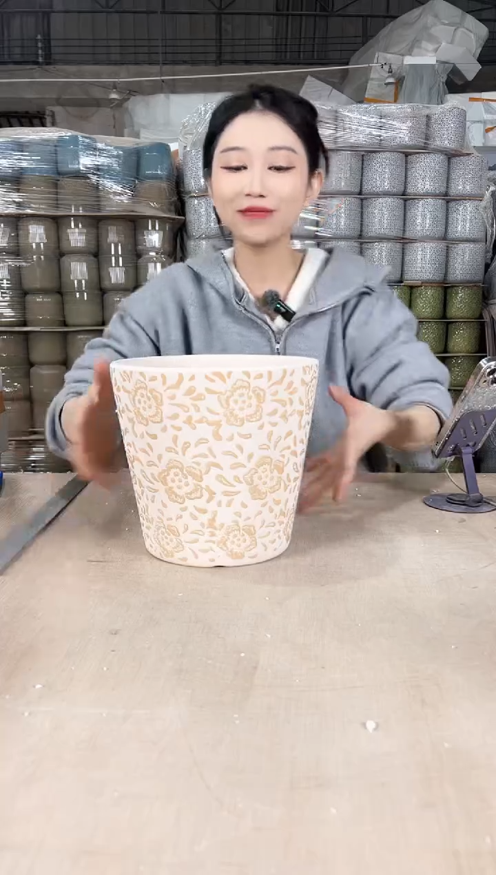 【闪购商品】陶瓷圆筒缩点大号21x20