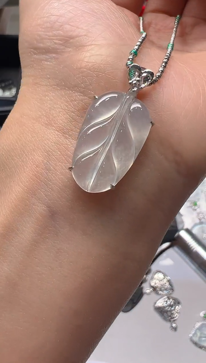 【闪购商品】翡翠吊坠(不含链)18K金镶嵌多样性团购发一件