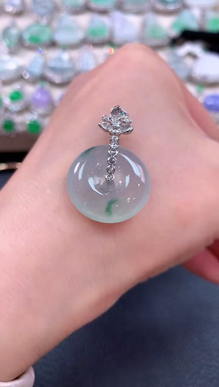 【闪购商品】翡翠吊坠(不含链)18K金镶嵌n14  