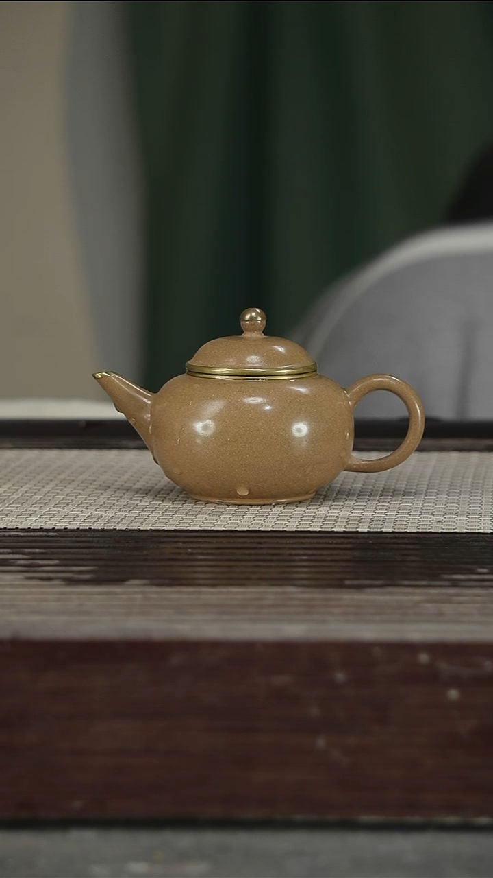 茶壶紫砂水磨包金，独孔150CC155号