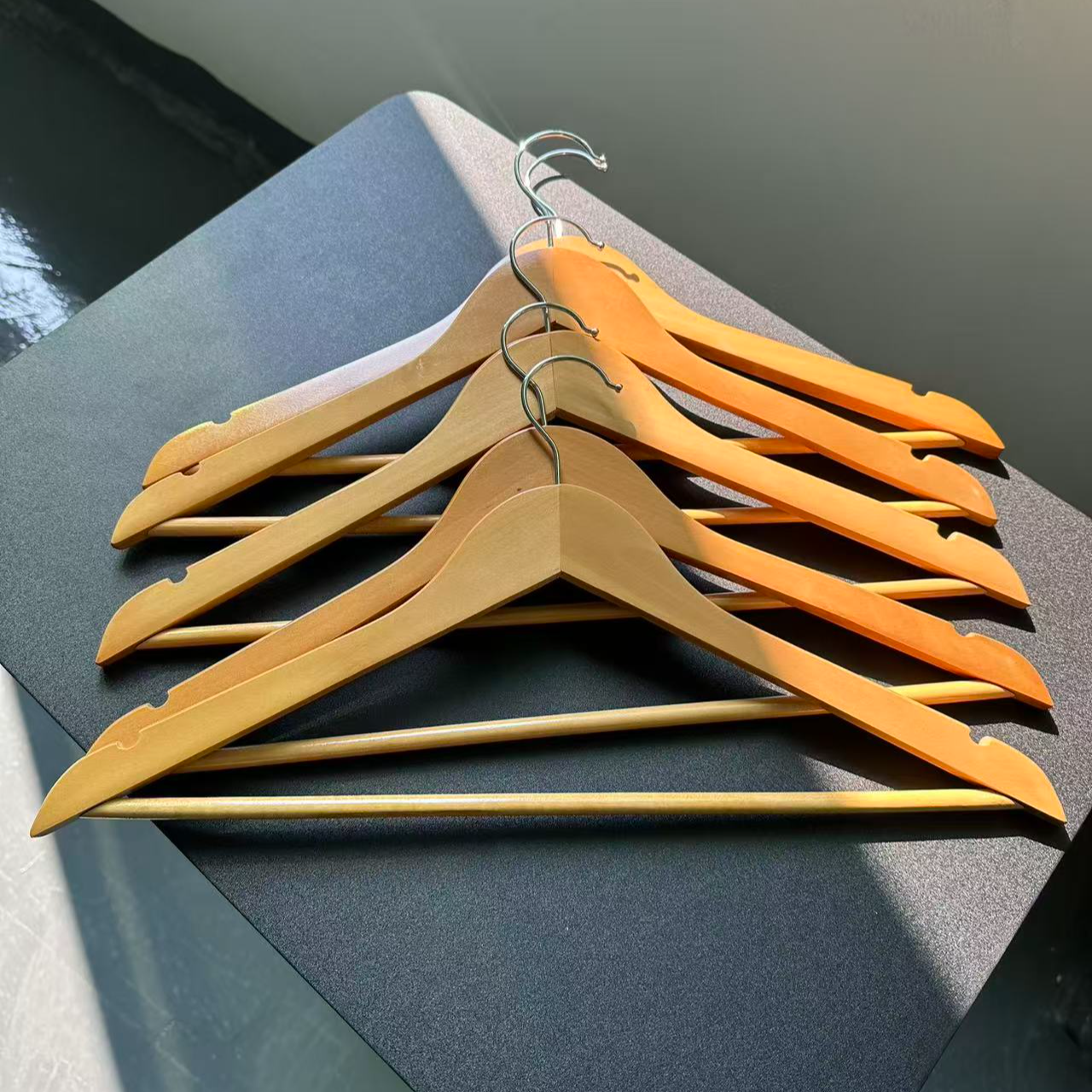 实木无痕衣架5个装