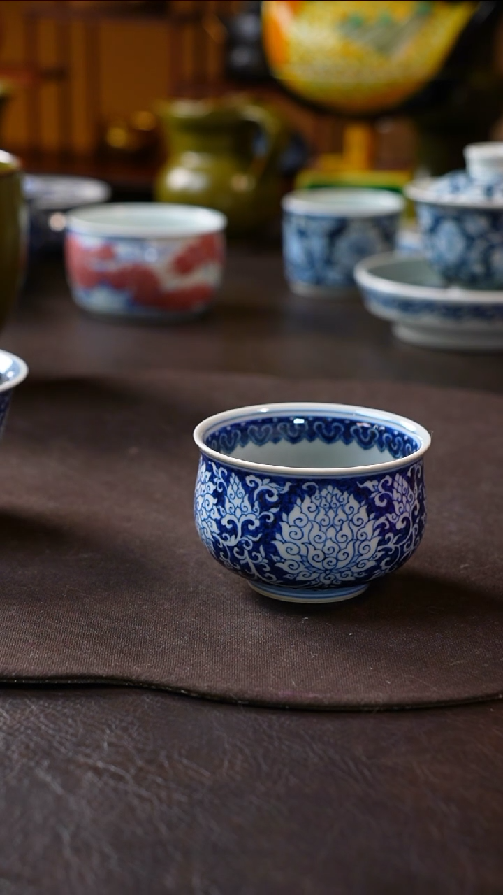 【闪购商品】雲林匠造青花缠枝佛莲炉式杯