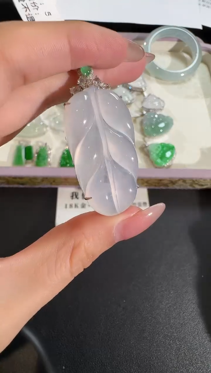 【闪购商品】翡翠吊坠(不含链)18K金镶嵌【源头工厂】钻石镶嵌