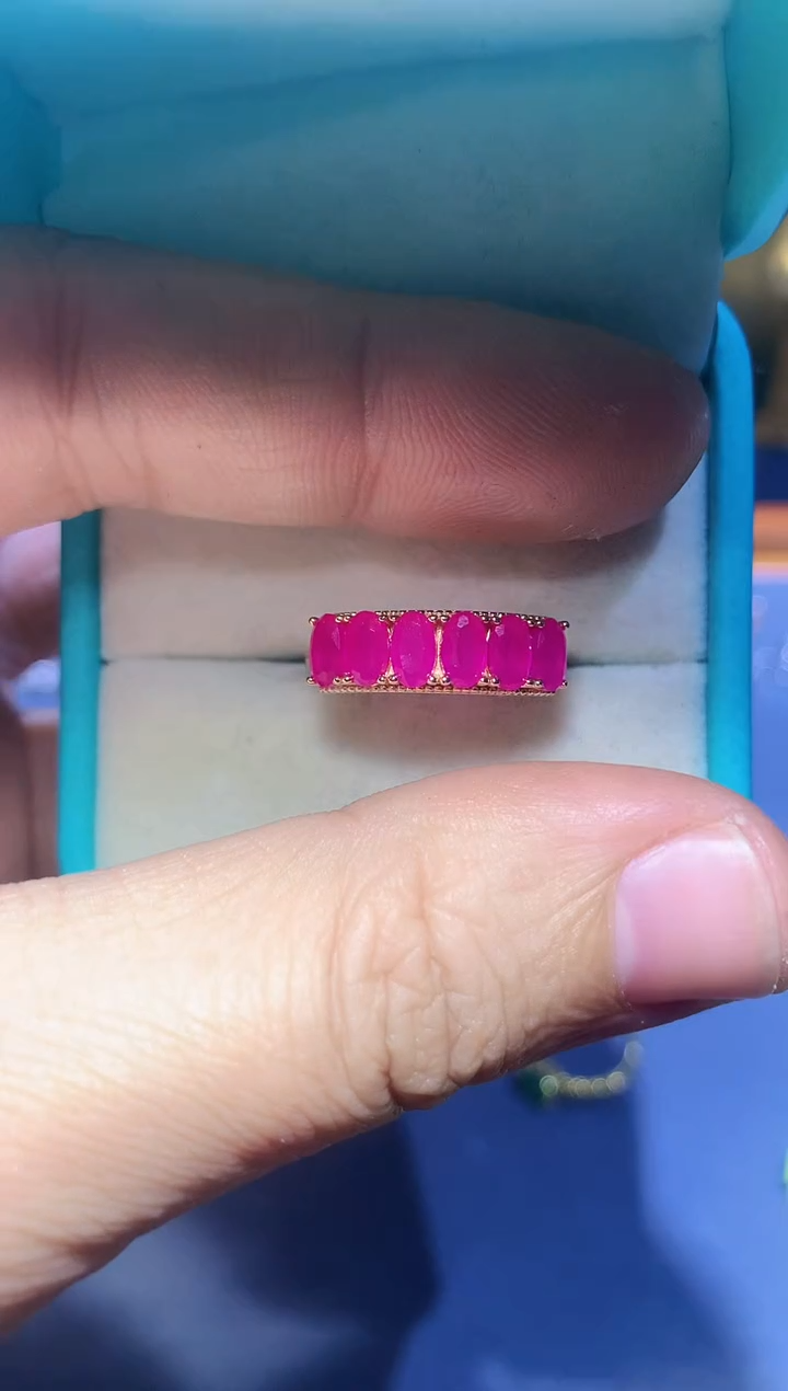 【闪购商品】红宝石戒指银S925镶嵌........