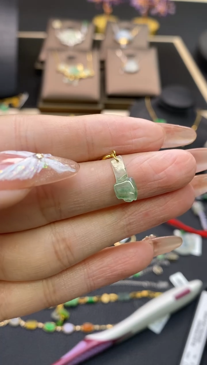 【闪购商品】翡翠颈饰18K金镶嵌净货11854