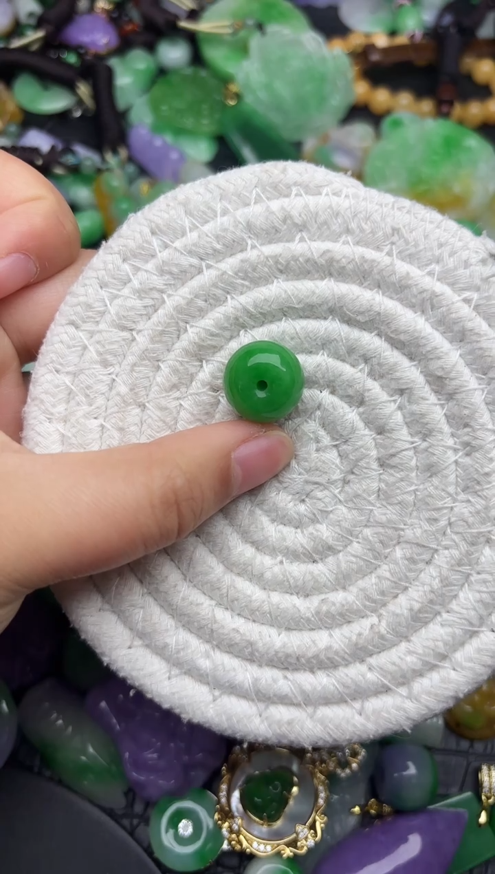 颈饰未镶嵌翡翠缅甸翡翠吊坠