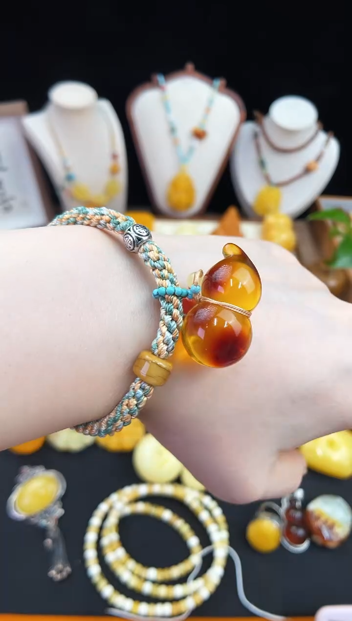 琥珀未镶嵌珠宝奇石柒月