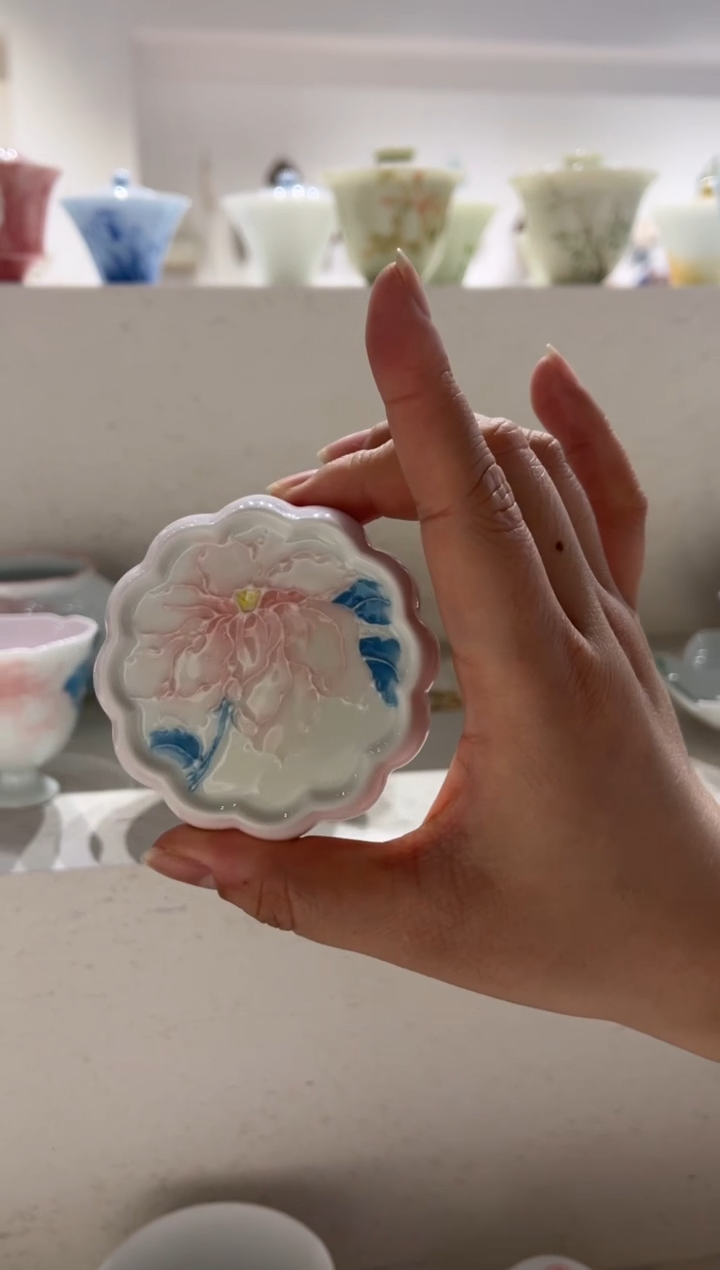 【闪购商品】明知山志-有田烧-国色惊城-花朵盖置