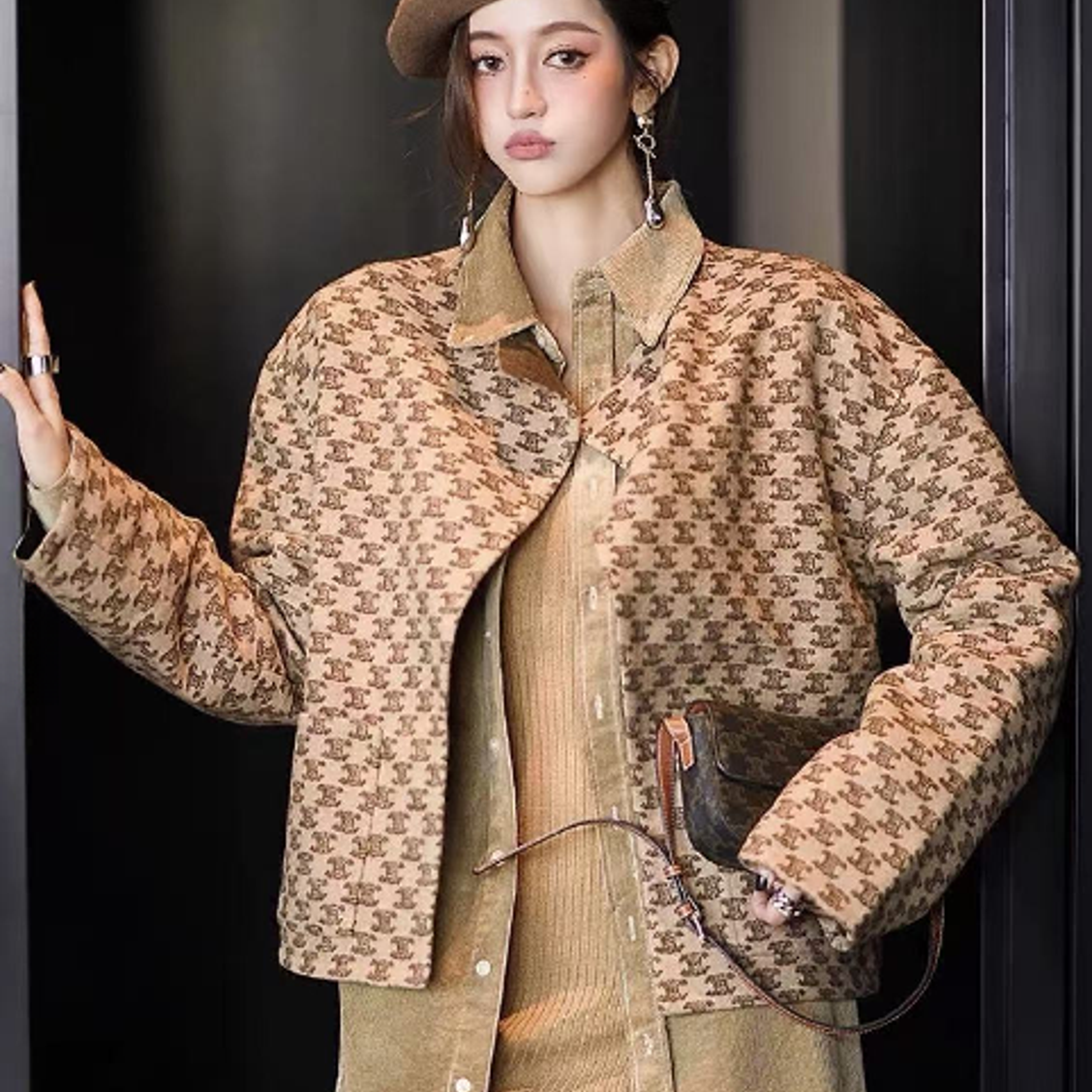 未使用 Celine/思琳 凯旋门满印Logo双面针织衫