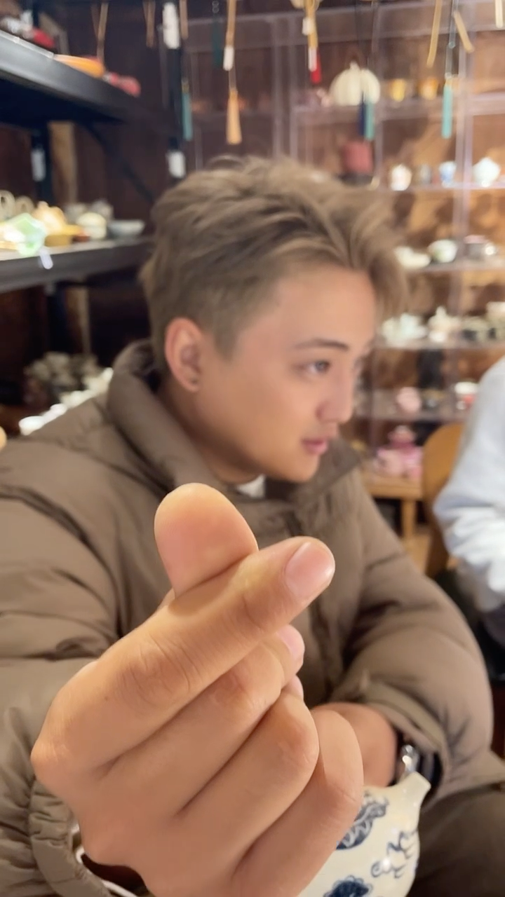 春和龙纹侧把壶380ml 6号