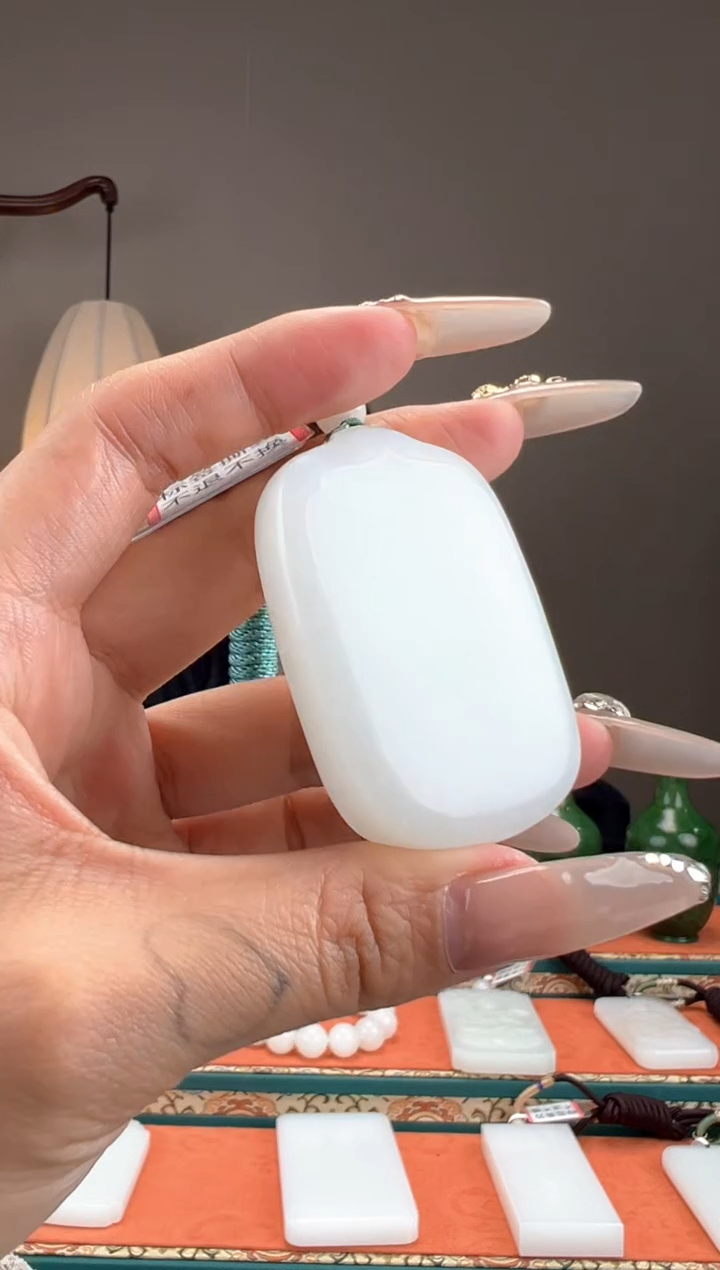 【闪购商品】和田玉颈饰未镶嵌1