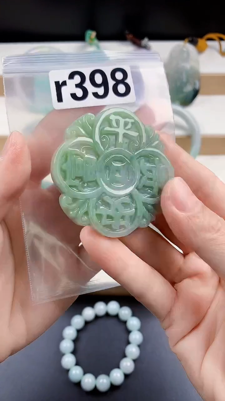 颈饰未镶嵌翡翠天然翡翠吊坠挂件