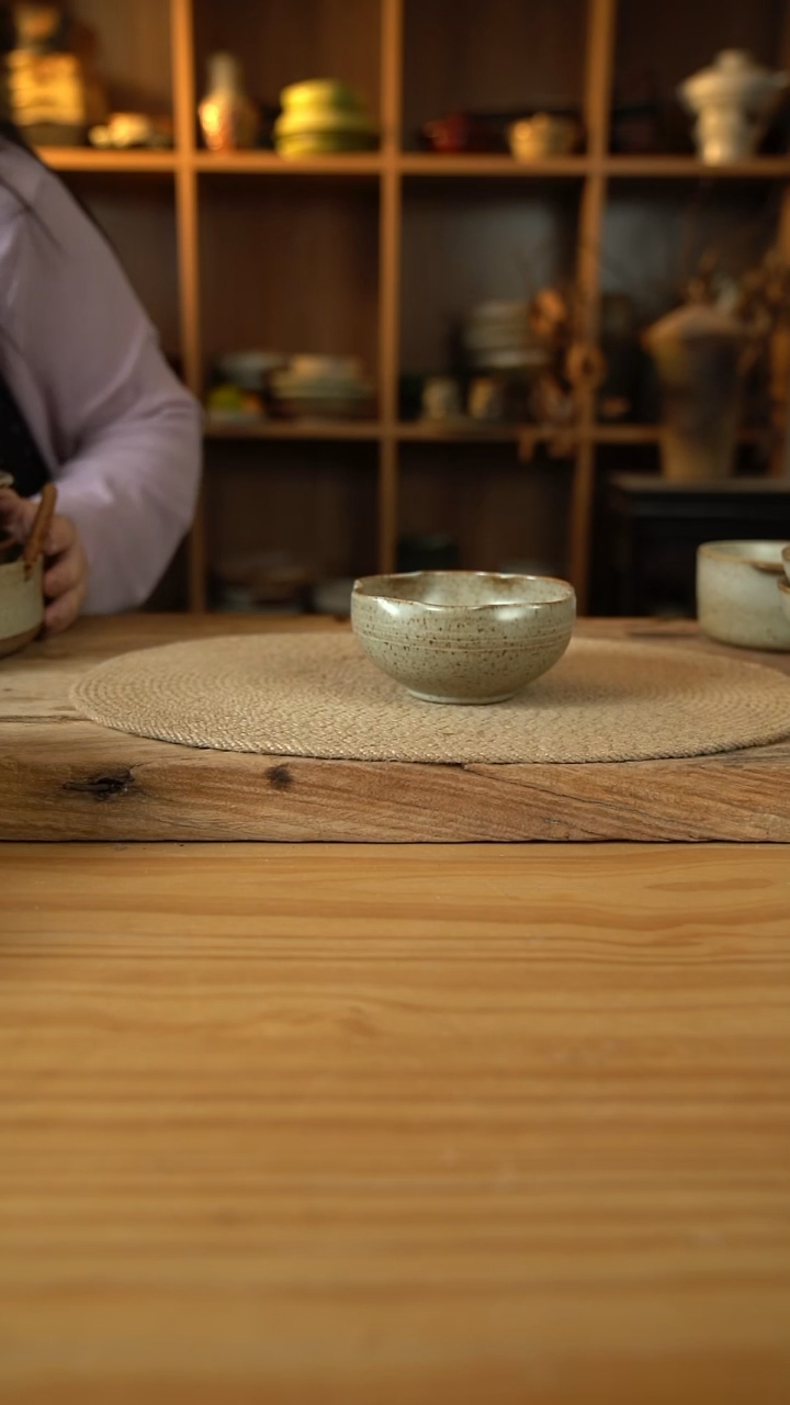 福利奶奶系列的5英寸手捏花边茶碗1个