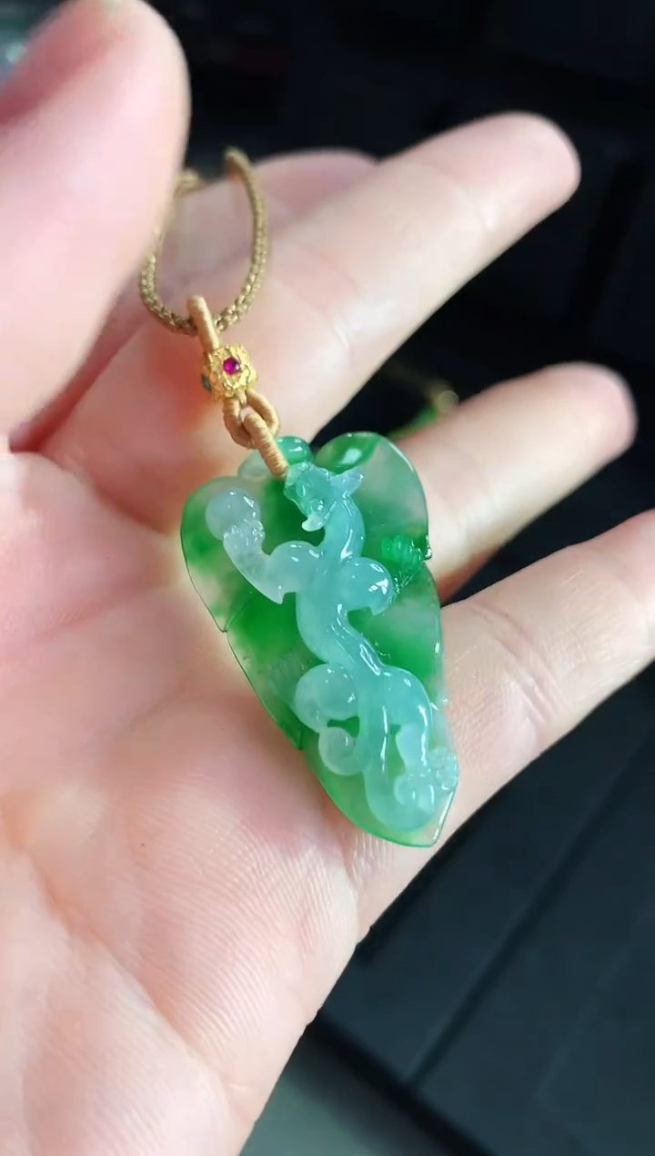 【闪购商品】翡翠颈饰未镶嵌吊坠