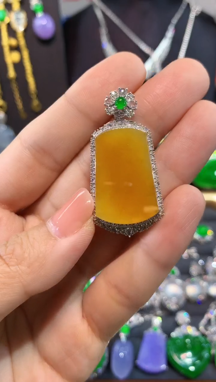 吊坠(不含链)18K金镶嵌翡翠无事牌