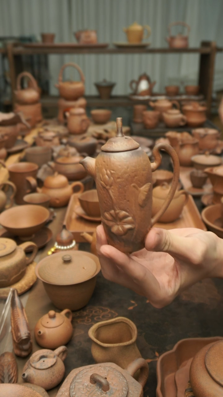 老岩泥原矿老岩泥   莲韵美人壶100ml