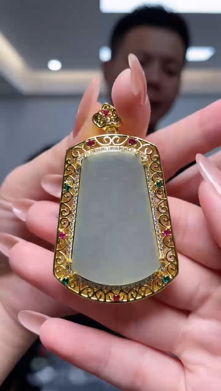 【闪购商品】翡翠吊坠(不含链)未镶嵌（多样性单个发货）