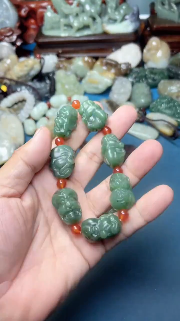 未镶嵌和田玉把件-