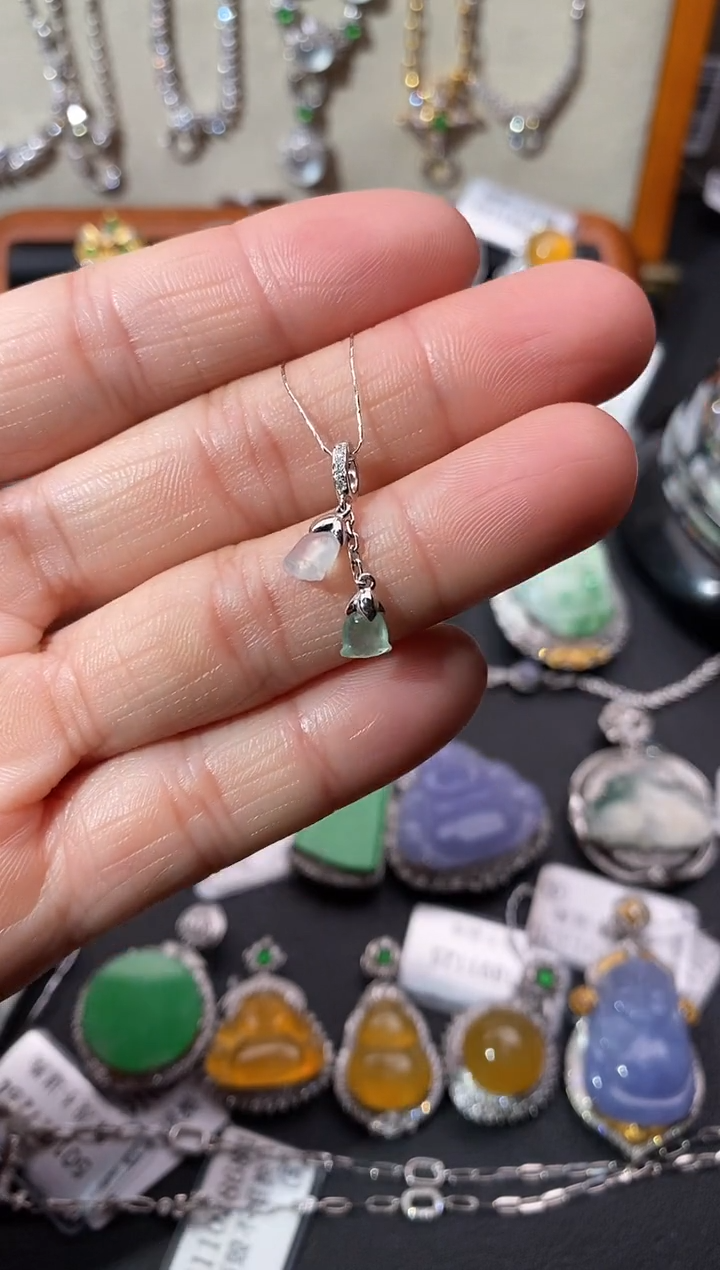 【闪购商品】翡翠吊坠(不含链)18K金镶嵌吊坠