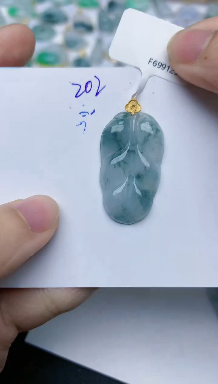 【闪购商品】翡翠颈饰18K金镶嵌天然翡翠A货    202