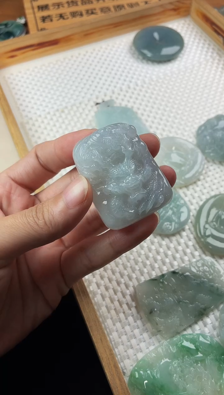 定制翡翠未镶嵌达**溜3906毛货不退不换