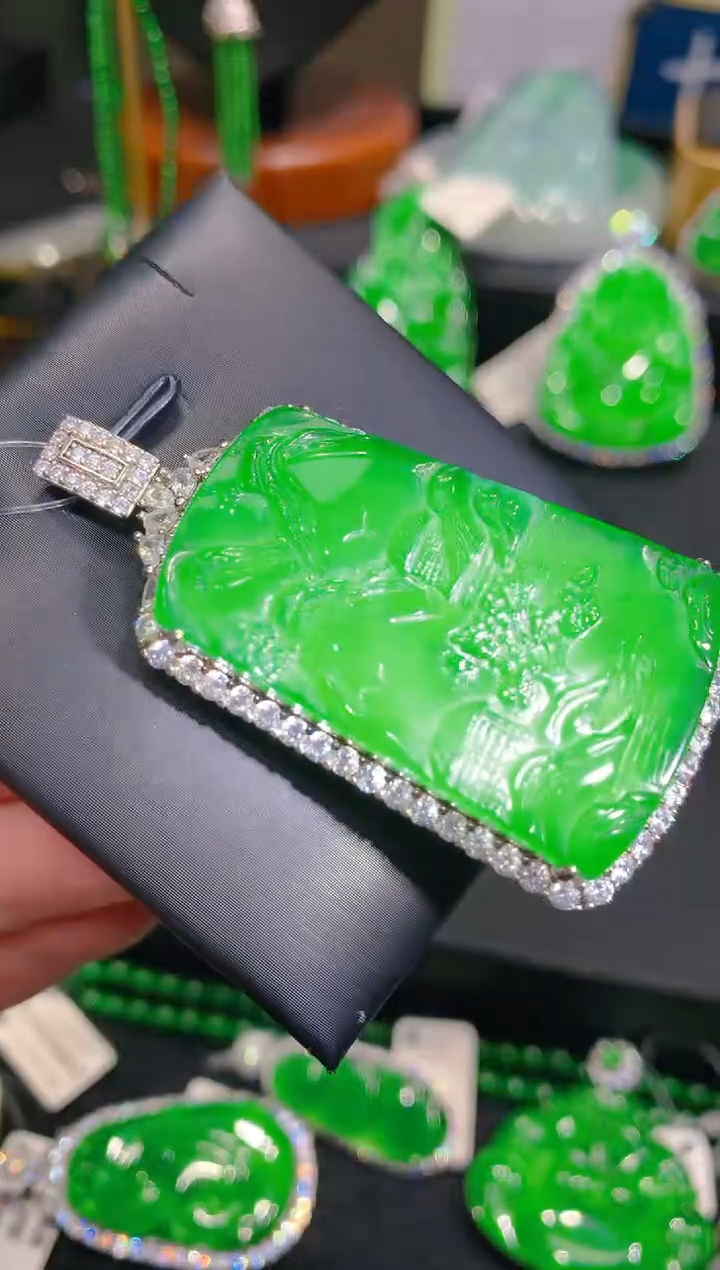 【闪购商品】翡翠颈饰银S925镶嵌63一季