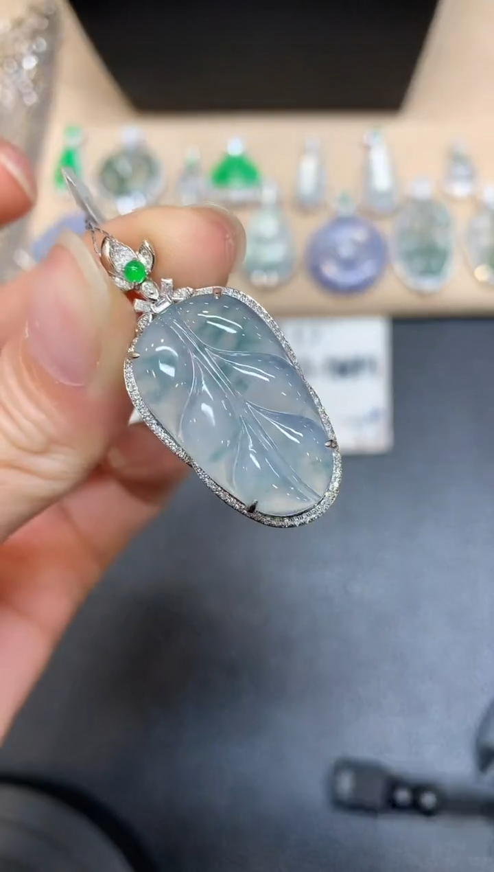 【闪购商品】翡翠颈饰18K金镶嵌【无服务费