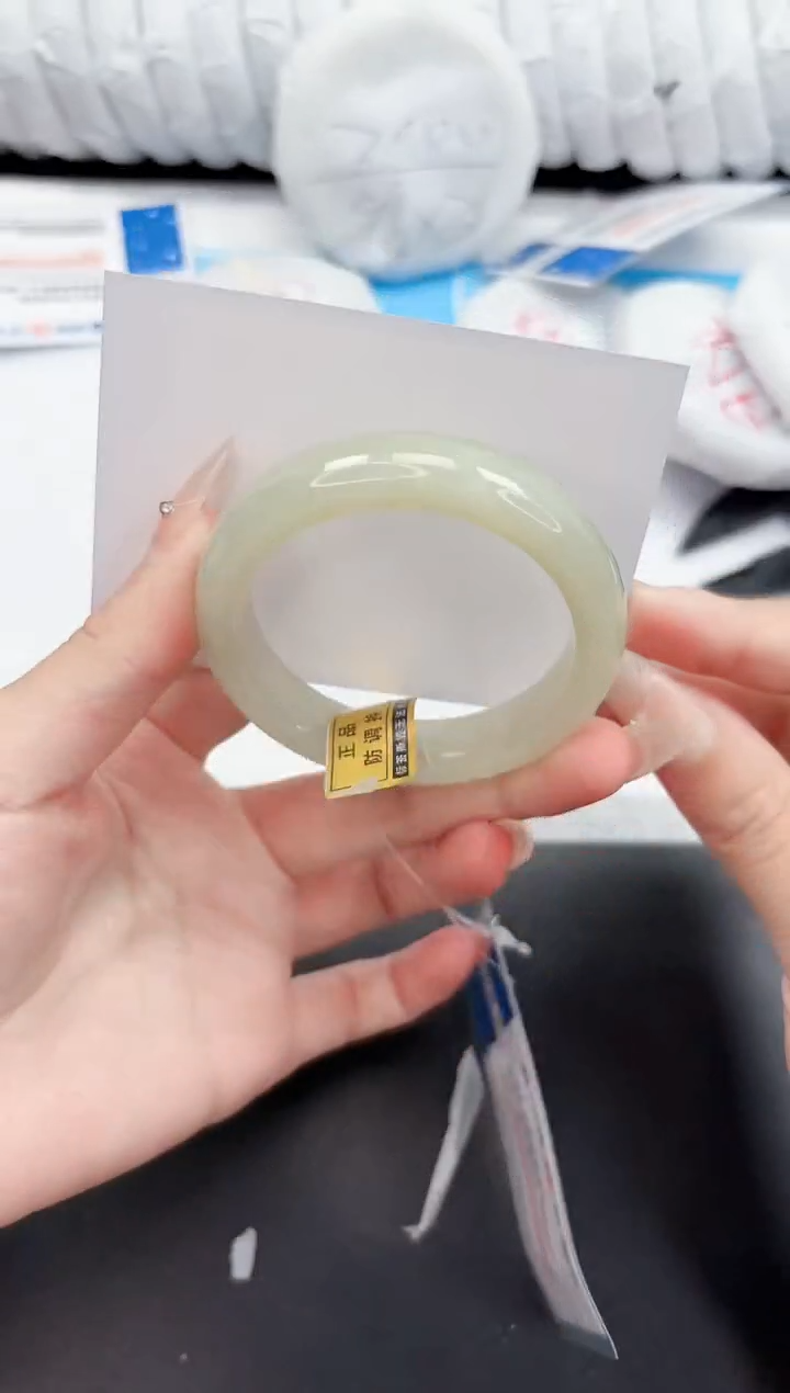 和田玉手镯未镶嵌46-54.6QS3