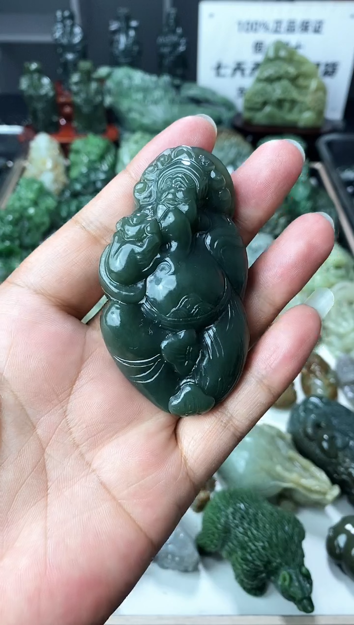 颈饰未镶嵌和田玉1