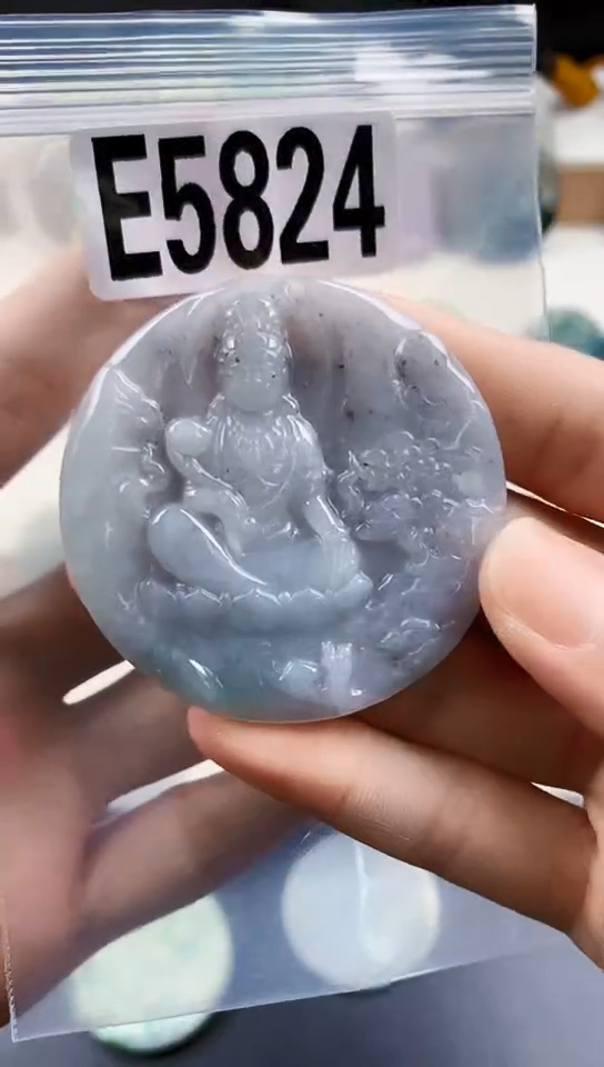 颈饰未镶嵌翡翠天然翡翠吊坠挂件