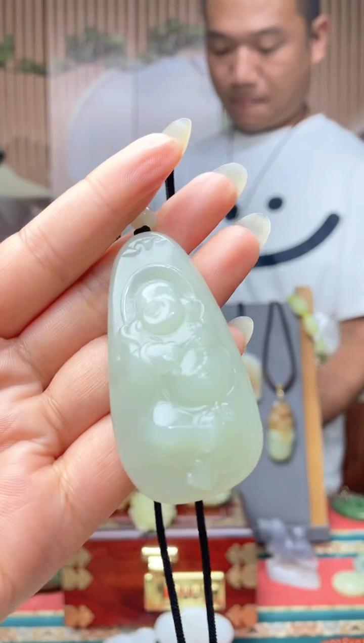 和田玉未镶嵌颈饰拍一发一