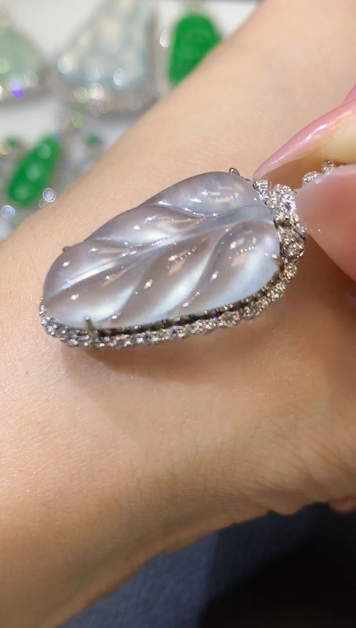 【闪购商品】翡翠吊坠(不含链)18K金镶嵌C19