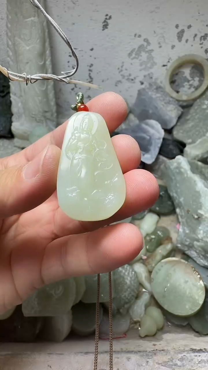 吊坠(不含链)未镶嵌和田玉站观音牌