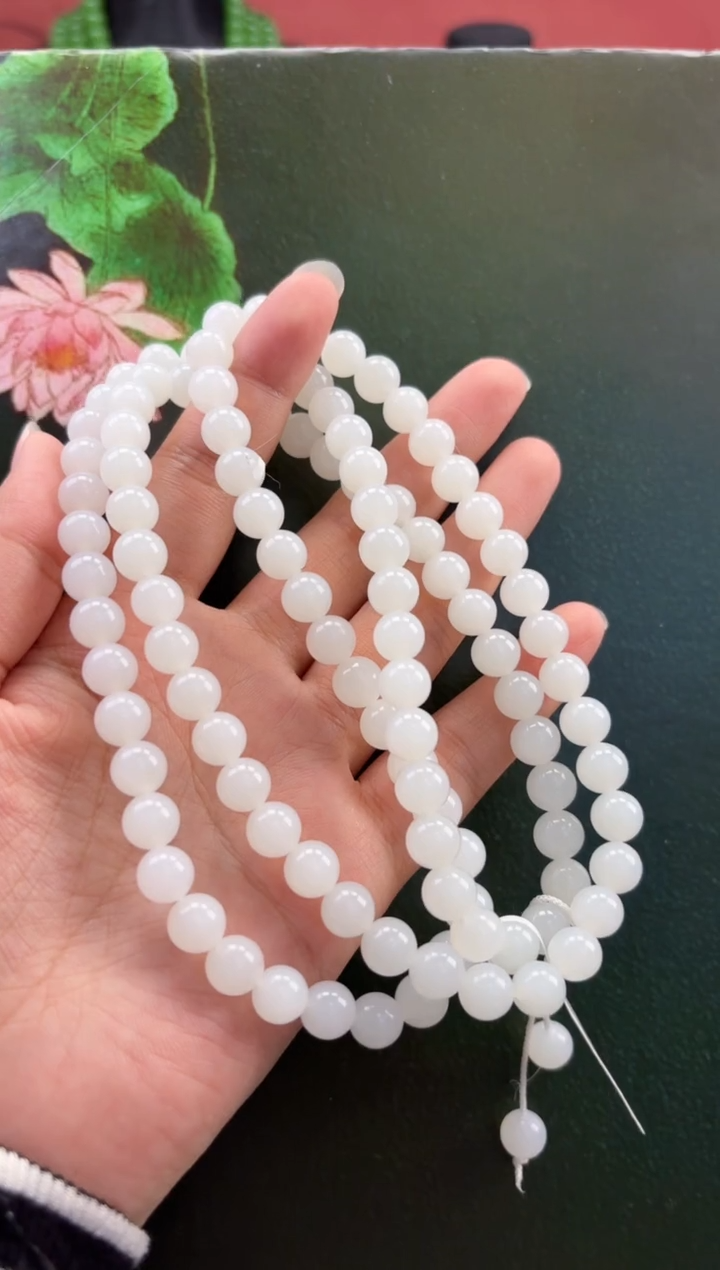 颈饰未镶嵌和田玉项链