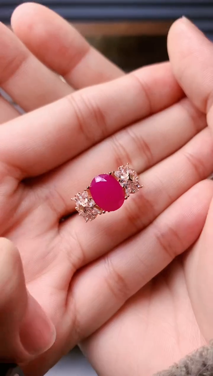 【闪购商品】红宝石戒指银S925镶嵌........