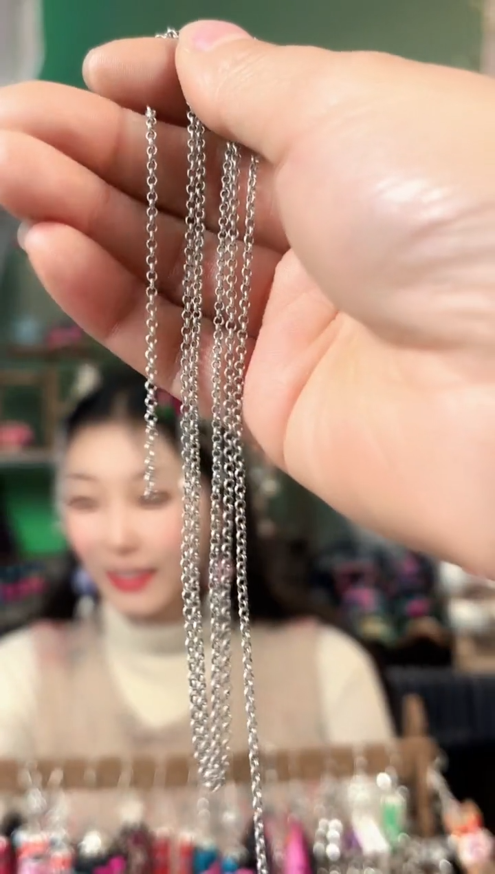 镜*彩云南阁非遗老绣饰品543*