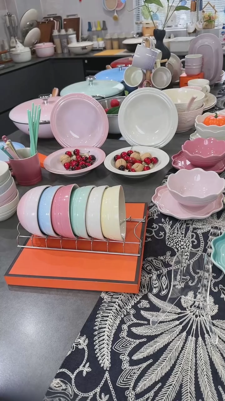 【闪购商品】瓷六色米饭碗