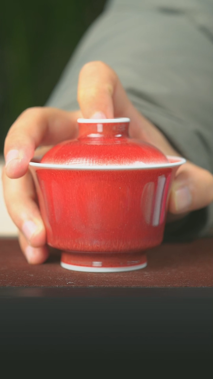 陶瓷郎红马蹄盖碗