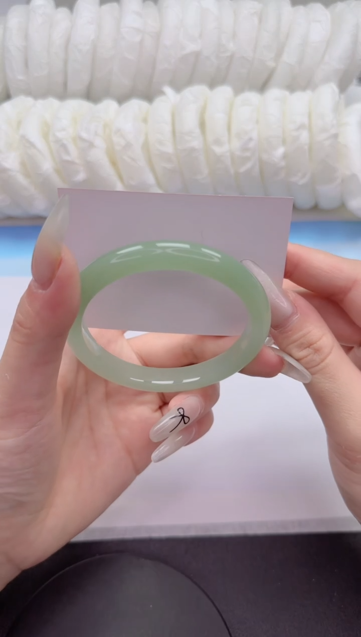 石英质玉手镯未镶嵌83-57.6