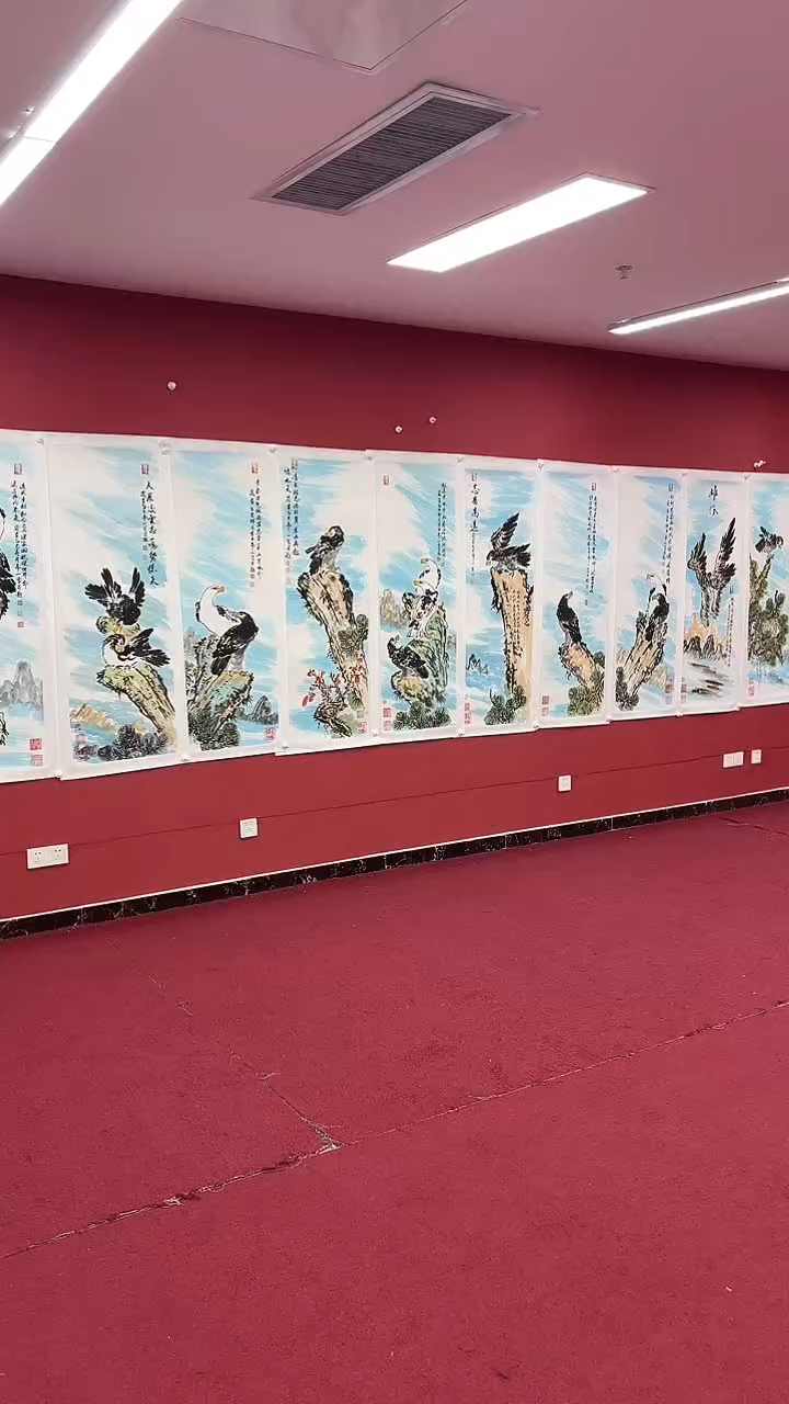 国画鹰十二条屏      