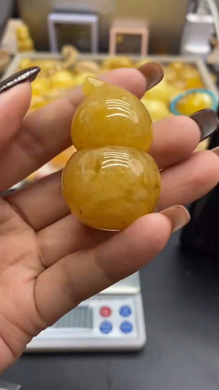 琥珀未镶嵌珠宝奇石3