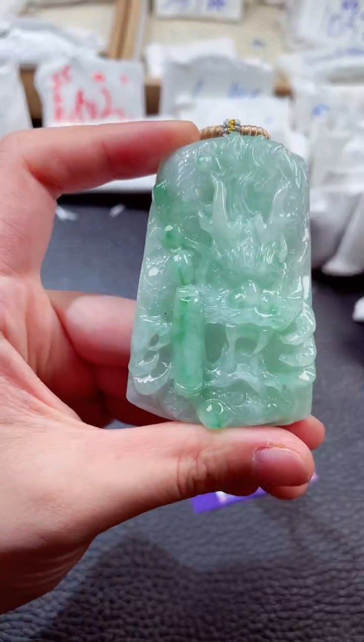 翡翠未镶嵌颈饰00006785