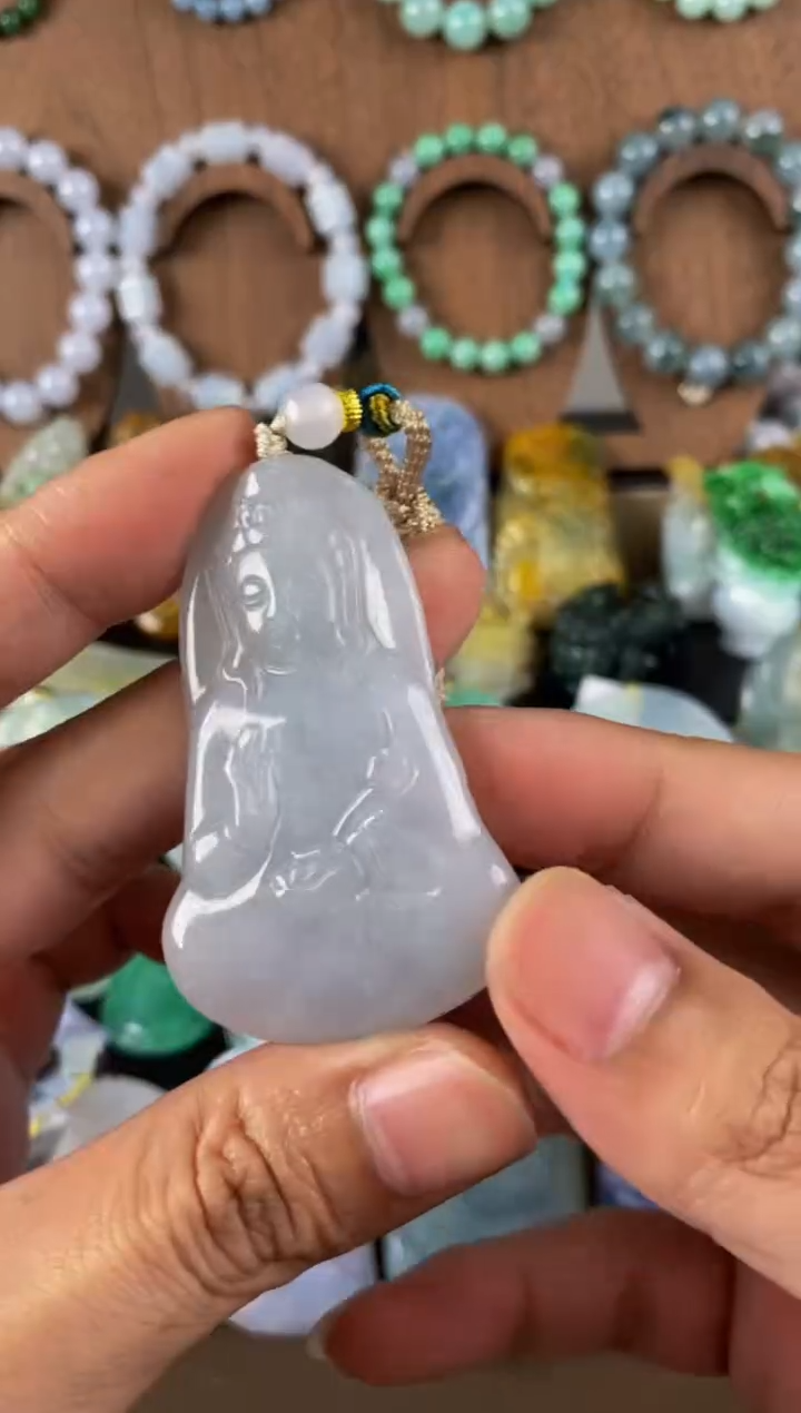 翡翠未镶嵌颈饰素衣