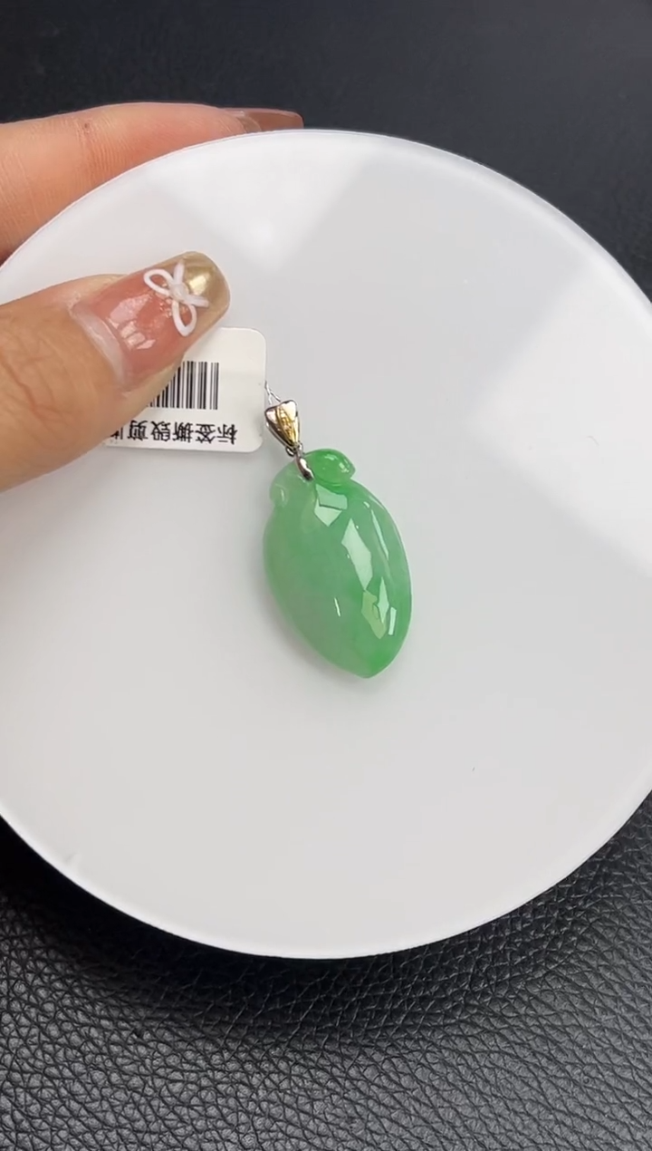 【闪购商品】翡翠颈饰18K金镶嵌YM1095-8 福瓜