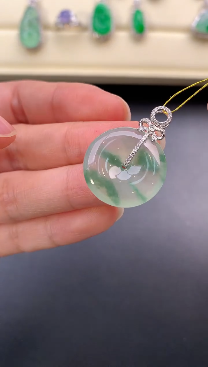 【闪购商品】翡翠颈饰18K金镶嵌D767