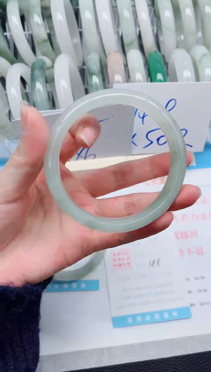 【闪购商品】石英质玉手镯未镶嵌A309-60.7